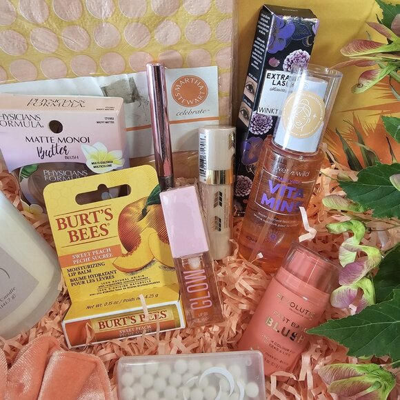 Peach Crush — A Soft-Glam Summer Love Story - Picture 2 of 7